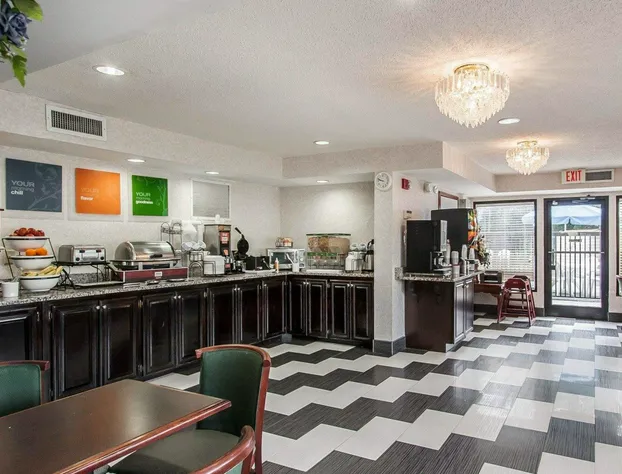 Quality Inn Edmund Pettus Bridge Area hotel detail image 4