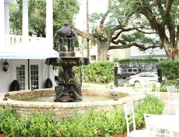 The Magnolia Mansion hotel detail image 4