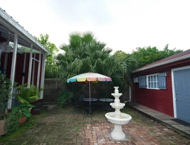 The Burgundy Bed and Breakfast hotel detail image 2