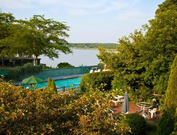 The Cove Motel hotel detail image 1