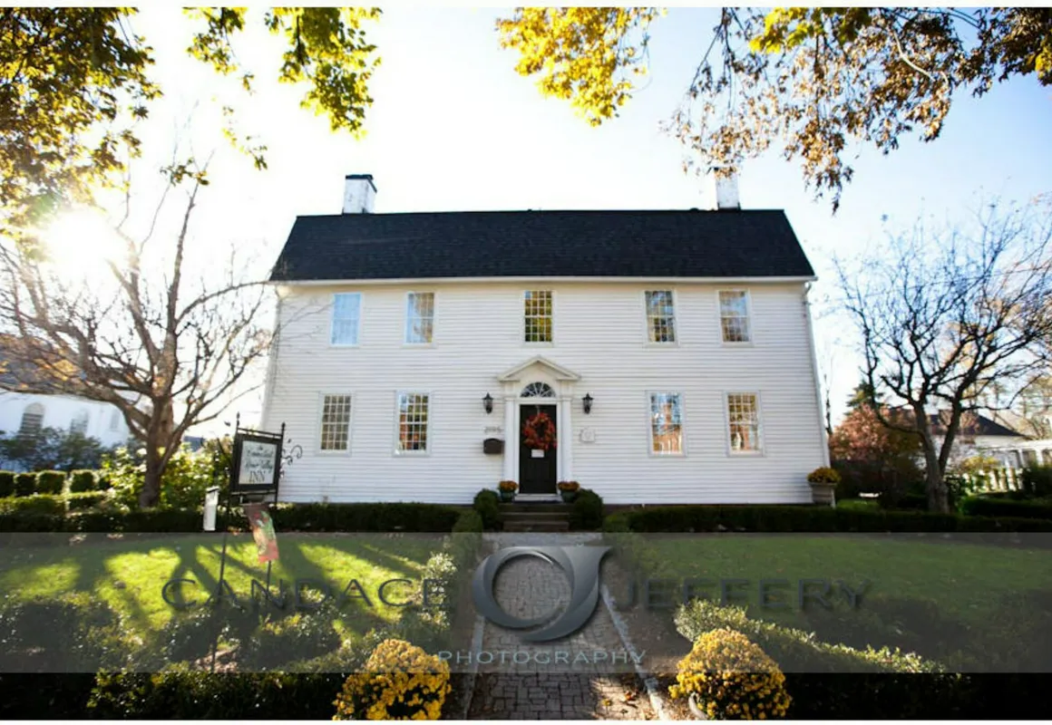 The Connecticut River Valley Inn hotel hero