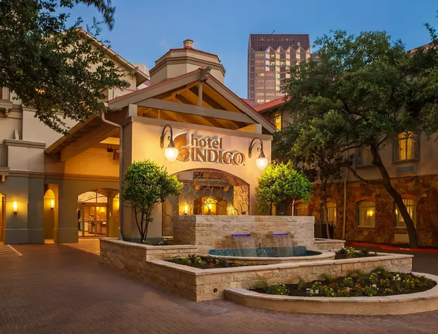 Hotel Indigo San Antonio Riverwalk by IHG hotel detail image 1