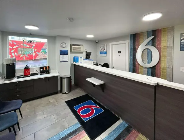 Studio 6 Suites Vancouver, Wa - Waterfront hotel detail image 3