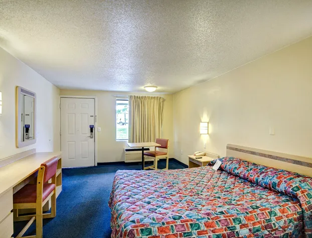 Knights Inn Burlington, NC hotel detail image 3