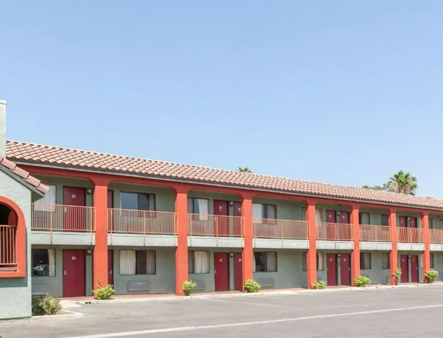 Americas Best Value Inn & Suites Bakersfield Central hotel detail image 2