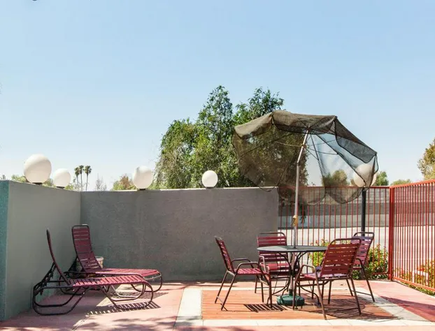 Americas Best Value Inn & Suites Bakersfield Central hotel detail image 3