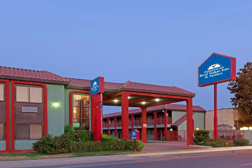 Americas Best Value Inn & Suites Bakersfield Central hotel hero