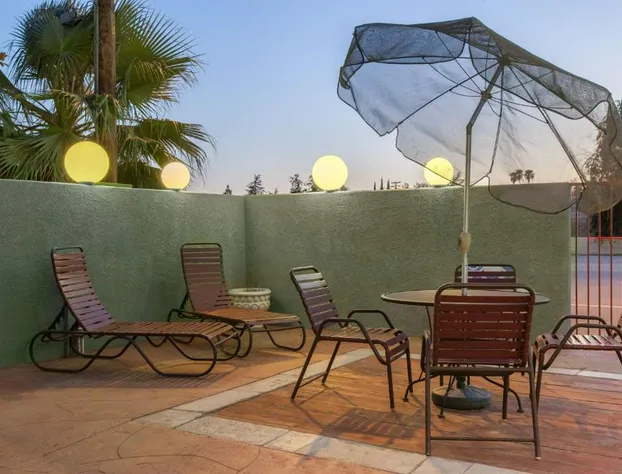 Americas Best Value Inn & Suites Bakersfield Central hotel detail image 3