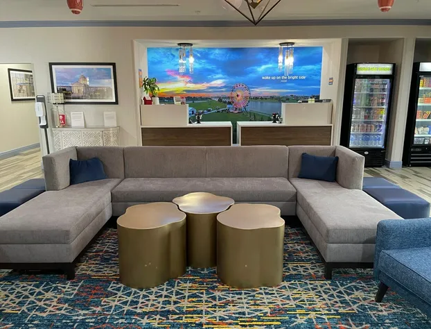 La Quinta Inn & Suites by Wyndham Oklahoma City - Moore hotel detail image 1