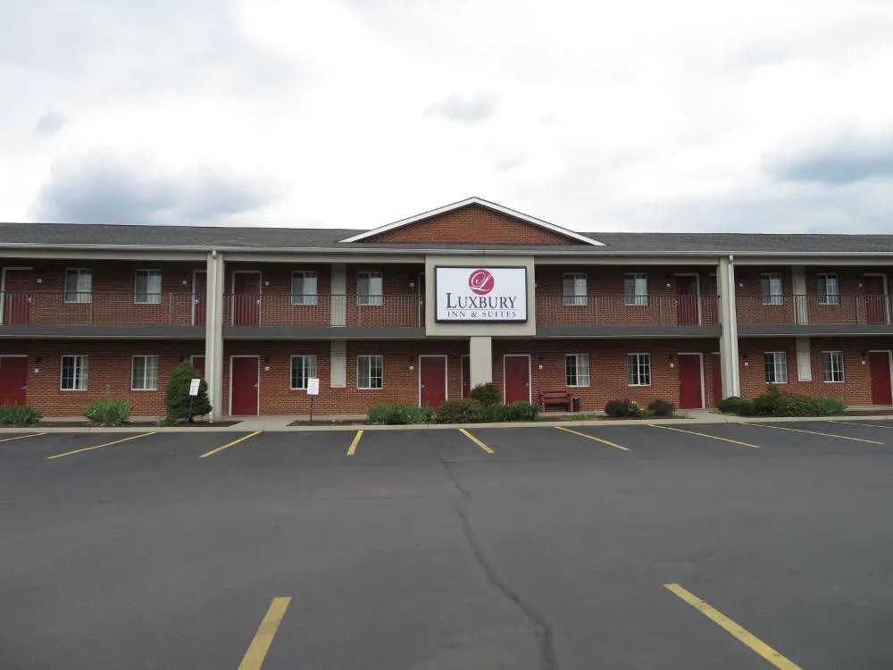 Luxbury Inn & Suites hotel hero