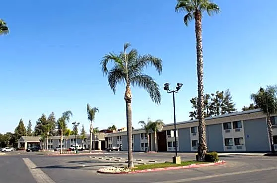 Best Western Town & Country Lodge hotel detail image 1