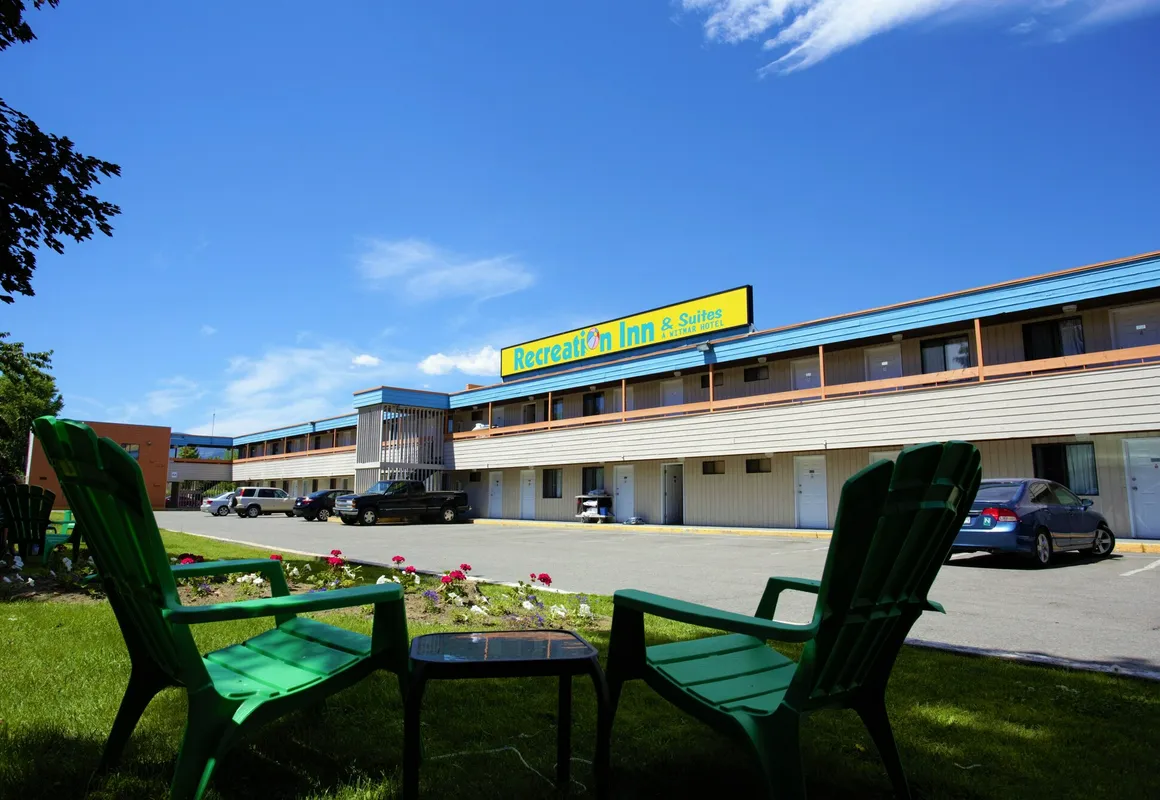 Recreation Inn & Suites hotel hero