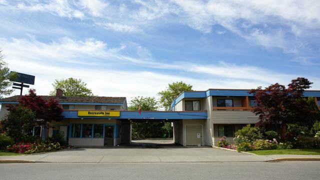 Recreation Inn & Suites hotel detail image 3