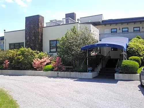 Surf & Sand Beach Motel hotel detail image 2