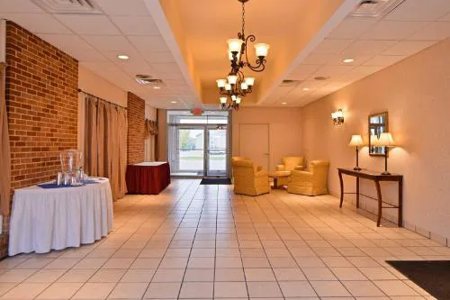 Quality Inn & Suites Albert Lea hotel detail image 1