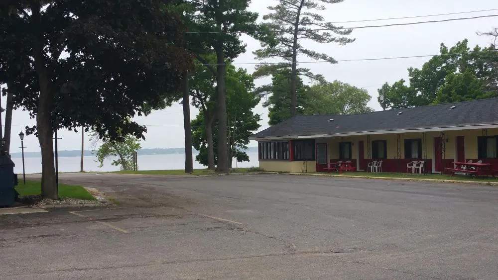 Sun 'N Snow Hotel hotel hero