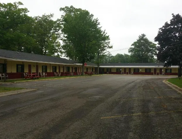 Sun 'N Snow Hotel hotel detail image 1