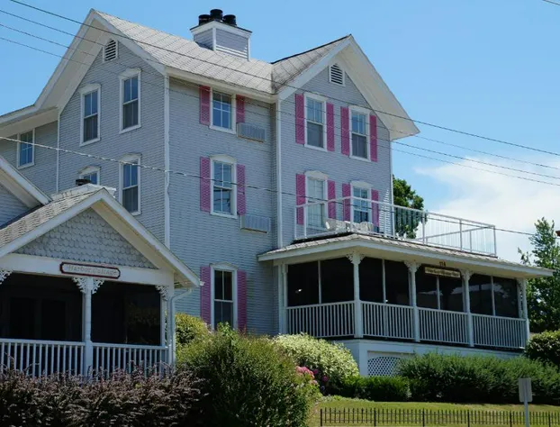 Harbor House Inn hotel detail image 1