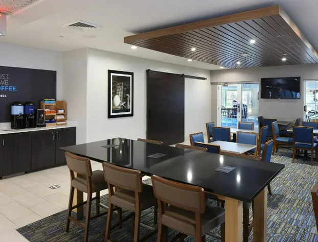 Holiday Inn Express Grand Rapids SW by IHG hotel detail image 4