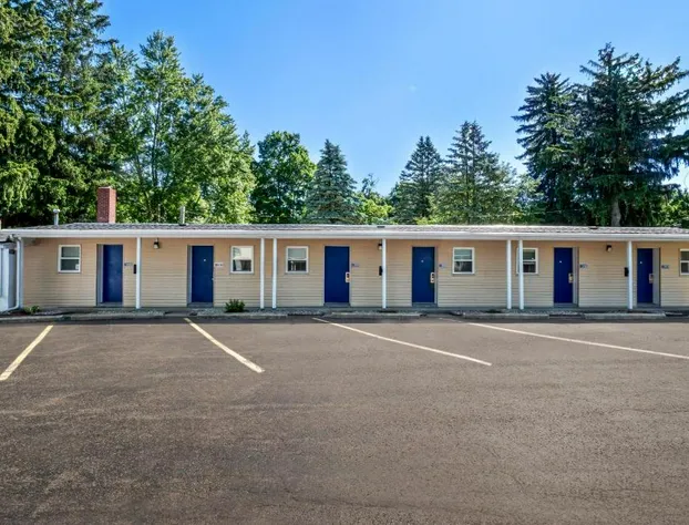 Americas Best Value Inn Jonesville Hillsdale hotel detail image 2