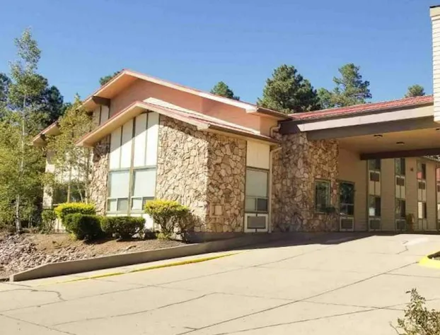 Pinetop Studio Suites hotel detail image 2