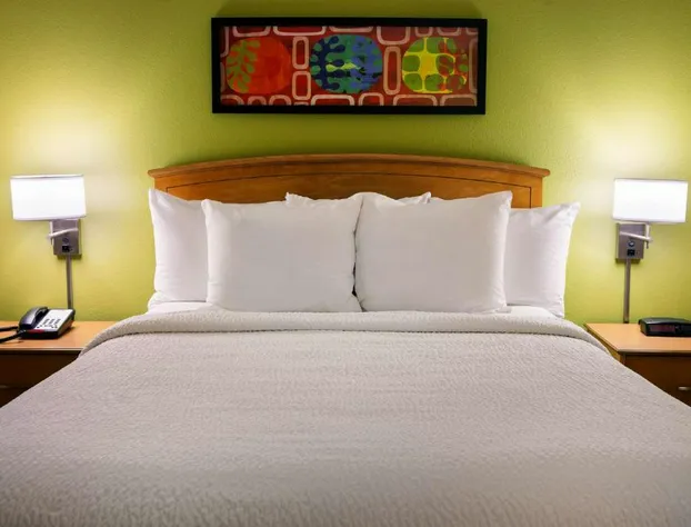 Sonesta Simply Suites Detroit Novi hotel detail image 3