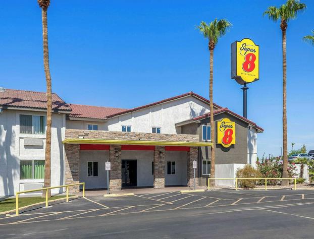 Super 8 by Wyndham Goodyear/Phoenix Area hotel detail image 3