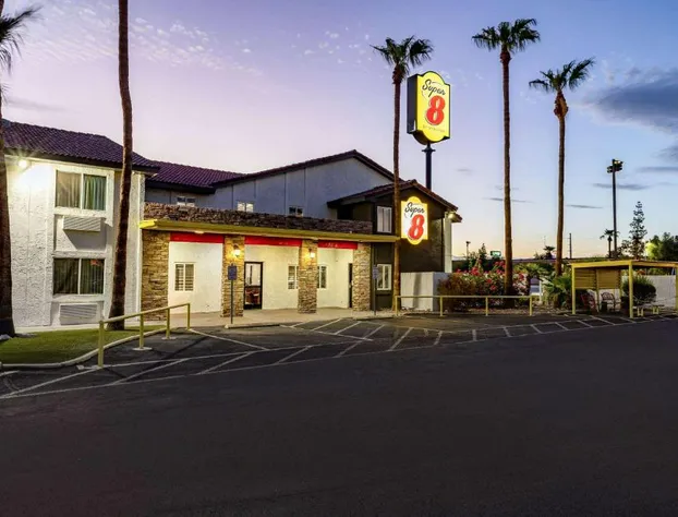 Super 8 by Wyndham Goodyear/Phoenix Area hotel detail image 4