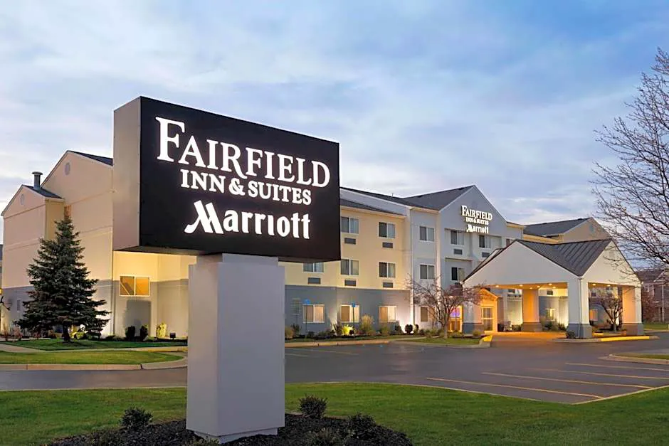 Fairfield Inn & Suites Saginaw hotel hero