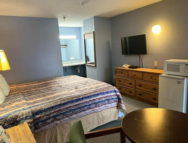 Best Budget Inn Owatonna hotel detail image 2