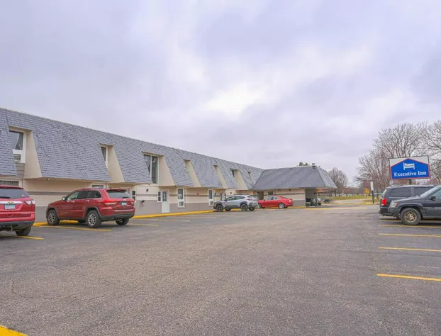 Executive Inn Owatonna Hwy 35 hotel detail image 1