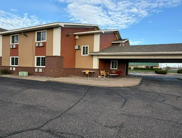Coratel Inn and Suites by Jasper Stillwater hotel detail image 1