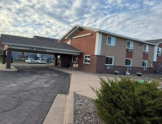 Coratel Inn and Suites by Jasper Stillwater hotel detail image 3