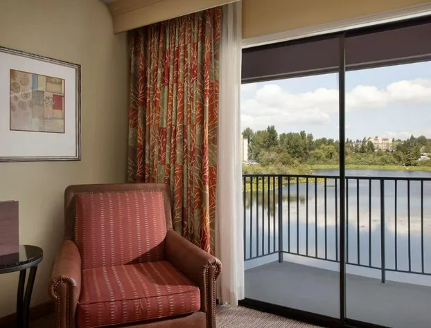 DoubleTree by Hilton Seattle Airport hotel detail image 2
