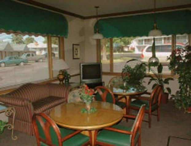 Lakeview Inn hotel detail image 4