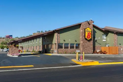 Super 8 by Wyndham Columbus hotel detail image 2