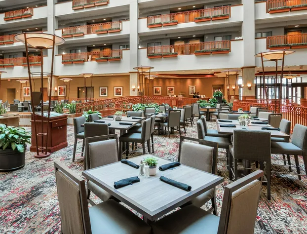 Embassy Suites by Hilton St. Louis St. Charles hotel detail image 4