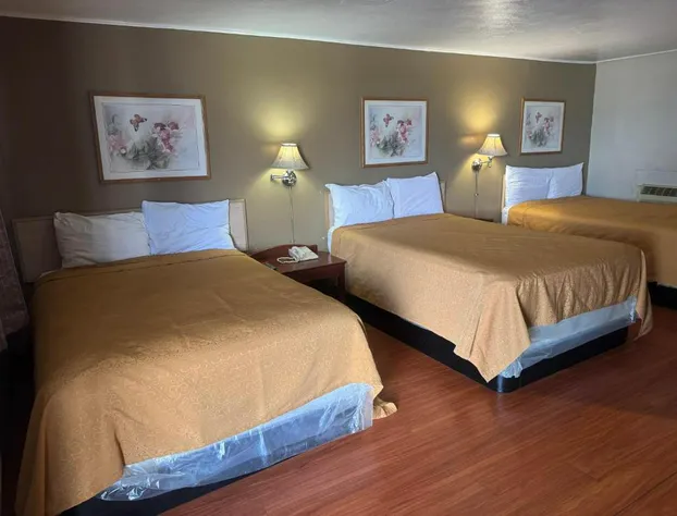 Super 7 Inn hotel detail image 2