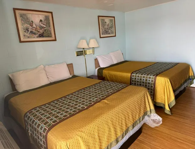 Super 7 Inn hotel detail image 3