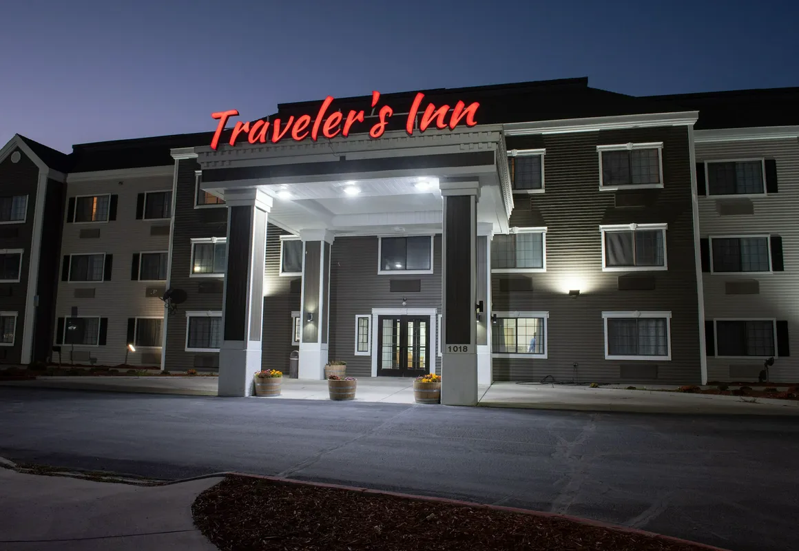 Traveler's Inn Carlin NV near Elko hotel hero