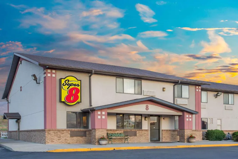 Super 8 by Wyndham Winnemucca NV hotel hero