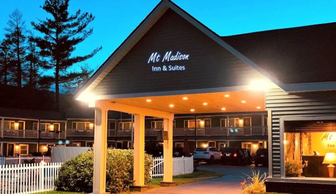 Mt Madison Inn & Suites hotel hero