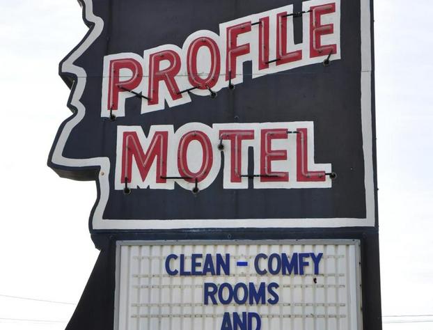 Profile Motel & Cottages hotel detail image 1