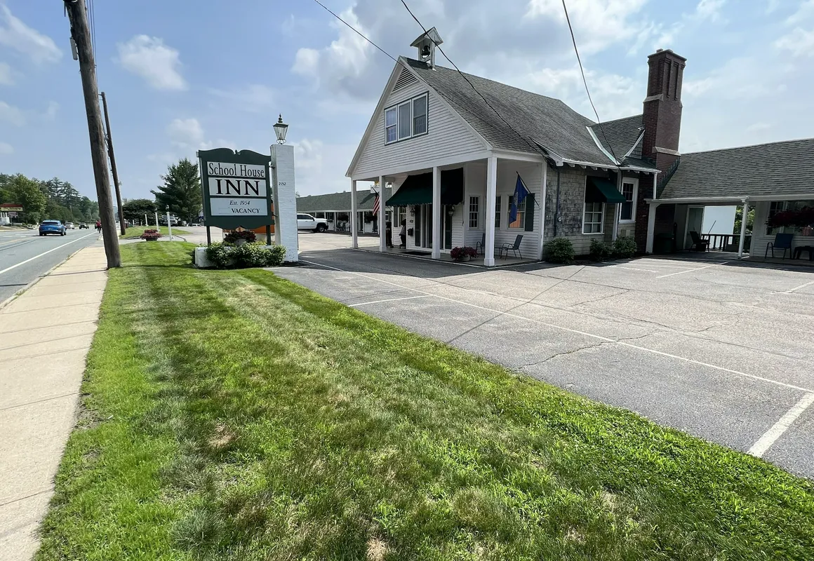 School House Inn hotel hero