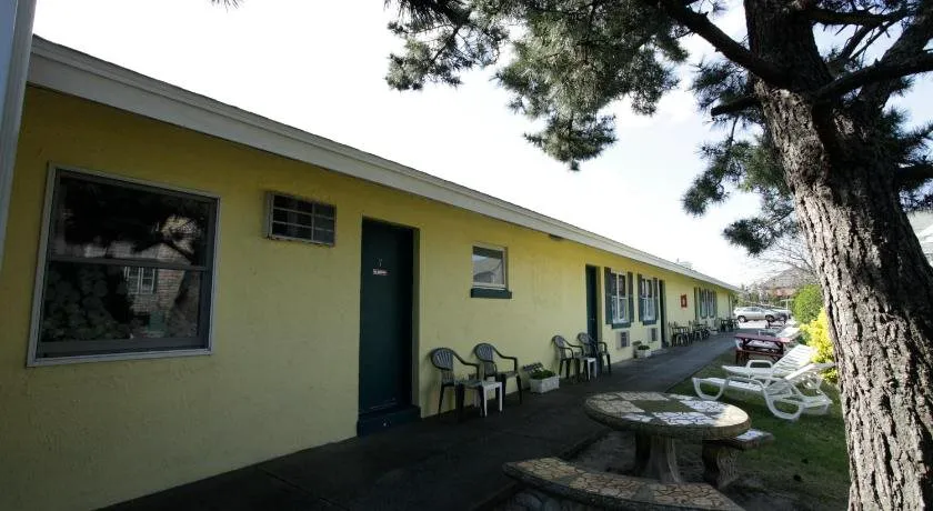 The Buckingham Motel Adults only hotel hero