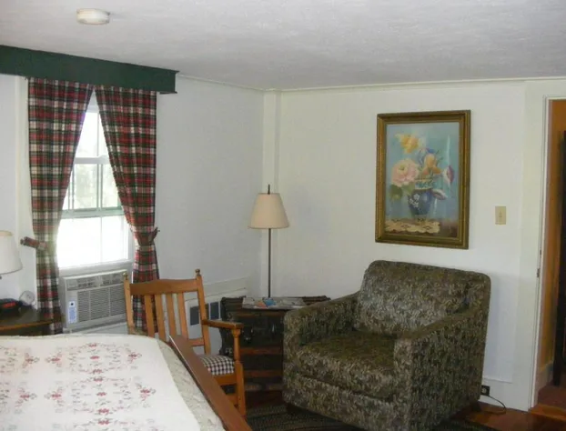 The Tartan Fox at the Meadmere hotel detail image 4