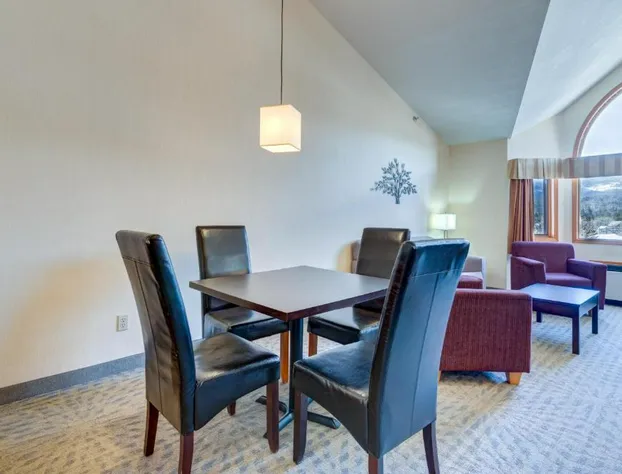 Chateau Canmore hotel detail image 4