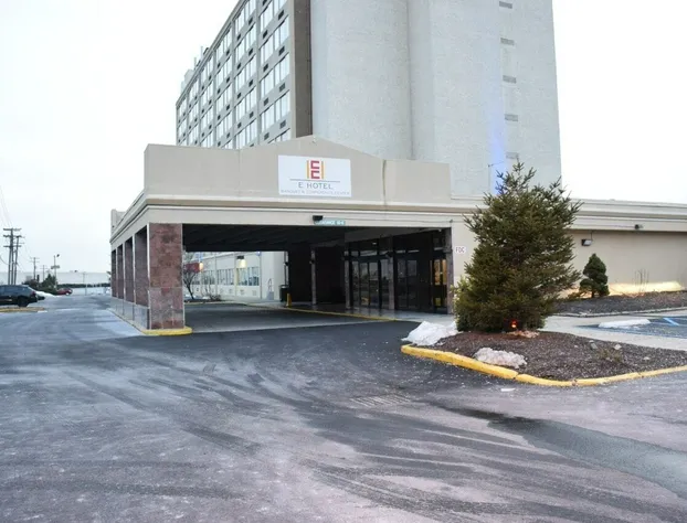 E Hotel Banquet & Conference Center hotel detail image 1