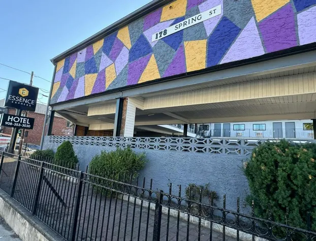 Essence Express Elizabeth EWR Airport hotel detail image 3