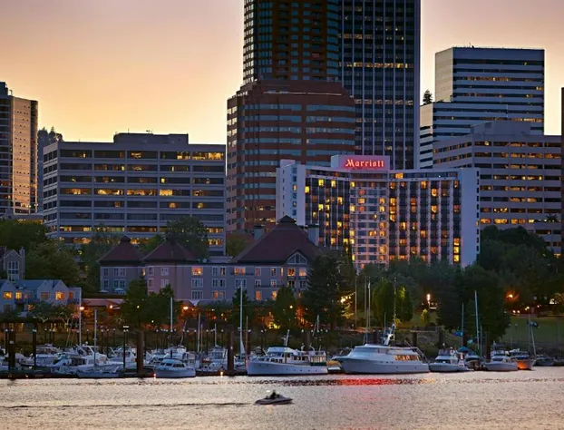 Portland Marriott Downtown Waterfront hotel detail image 2